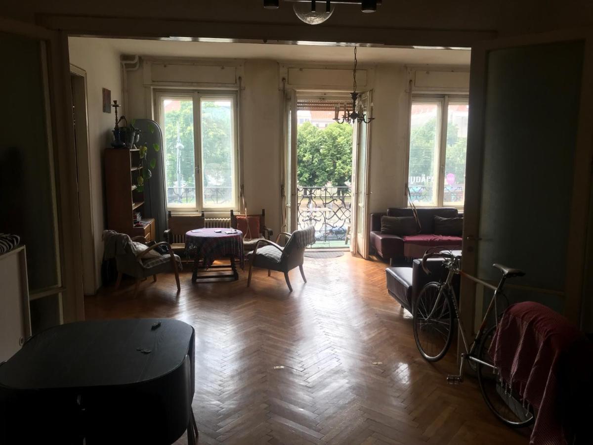 Spacious Apartman In The Center Budapest Exterior photo